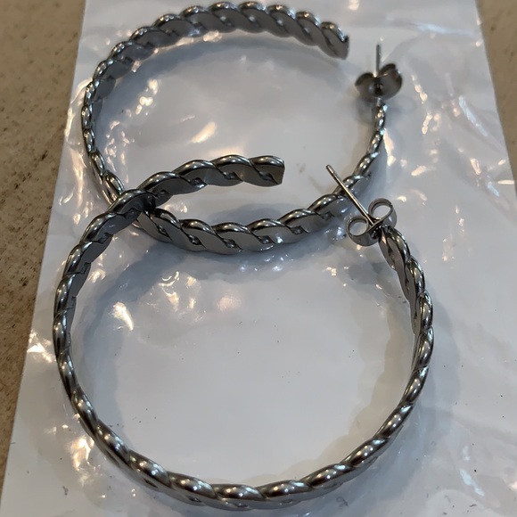 New Stainless Steel Hoop Earrings for Pierced Ears - Picture 6 of 9